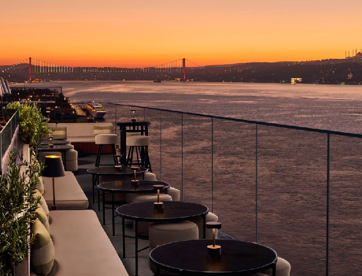Sky Lounge 4